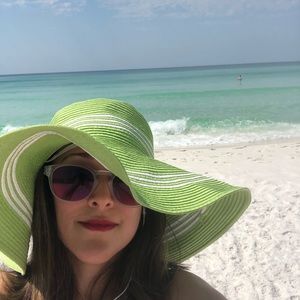 Meet your Posher, Pegah